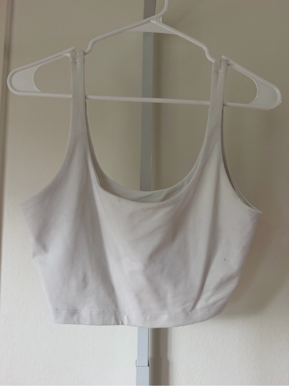 Susana Monaco White Scoop Seamless Crop Bra Top